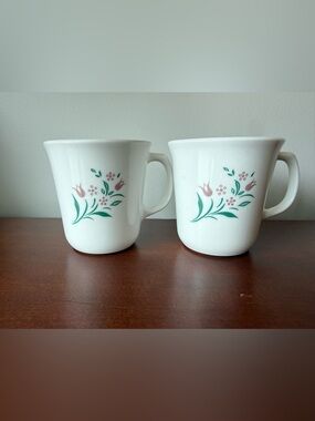White‎ Floral Ceramic Coffee Mugs - Set of 2 Corningware Vintage